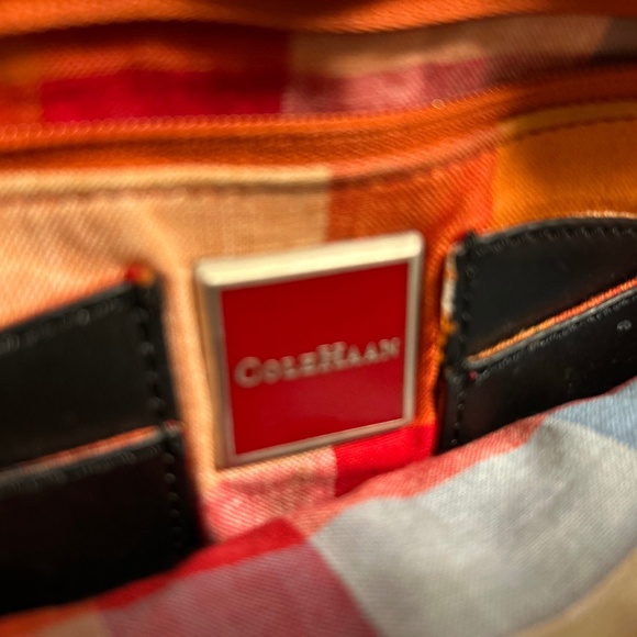 Leather Handbag with Textured Detailing - Picture 2 of 2